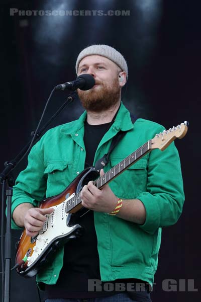 TOM WALKER - 2018-07-22 - PARIS - Hippodrome de Longchamp - Main Stage 2 - 